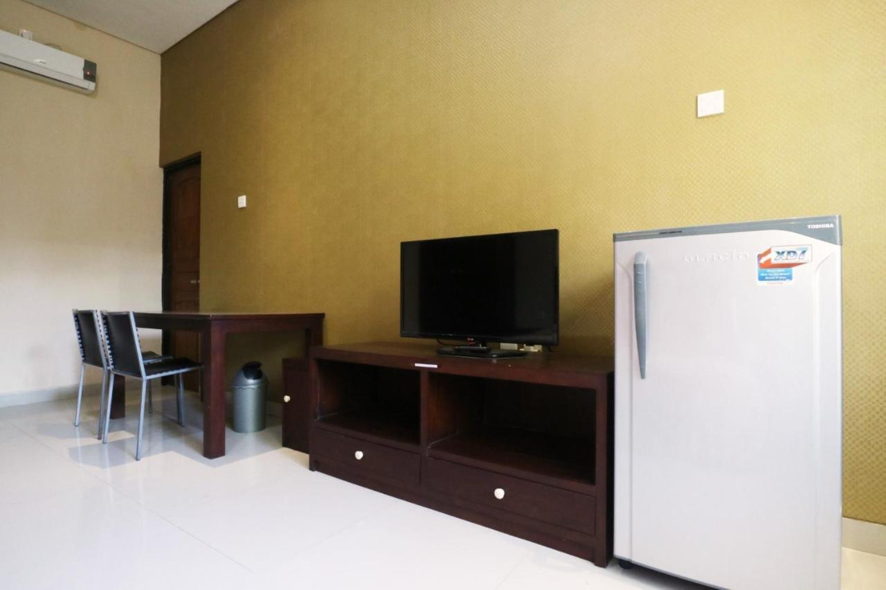 Hotel Dee Mansion Denpasar Esterno foto