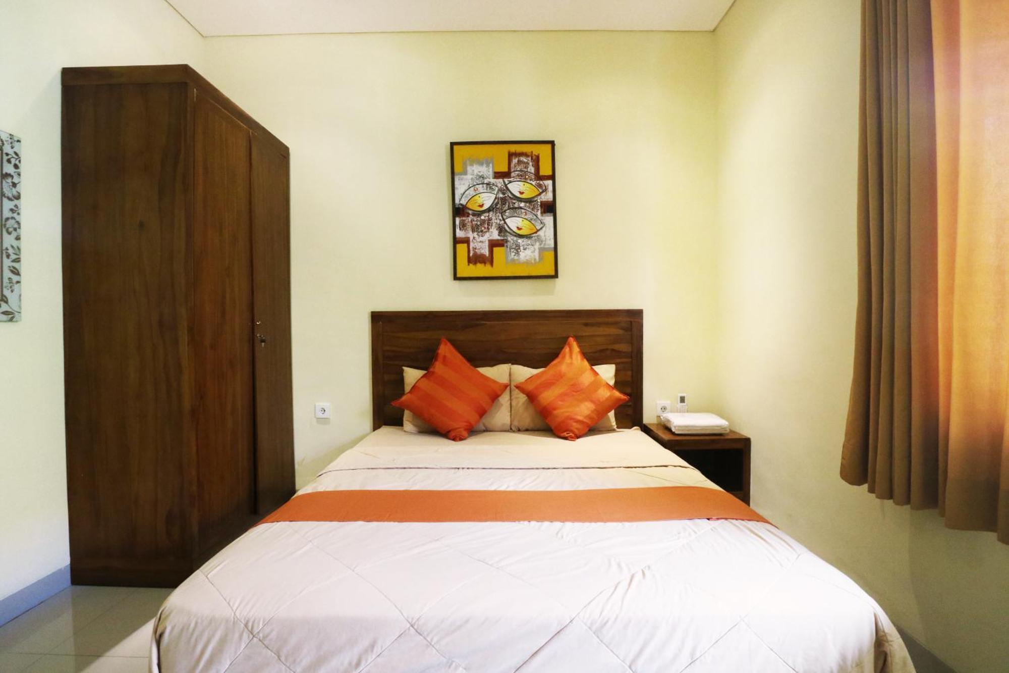 Hotel Dee Mansion Denpasar Esterno foto